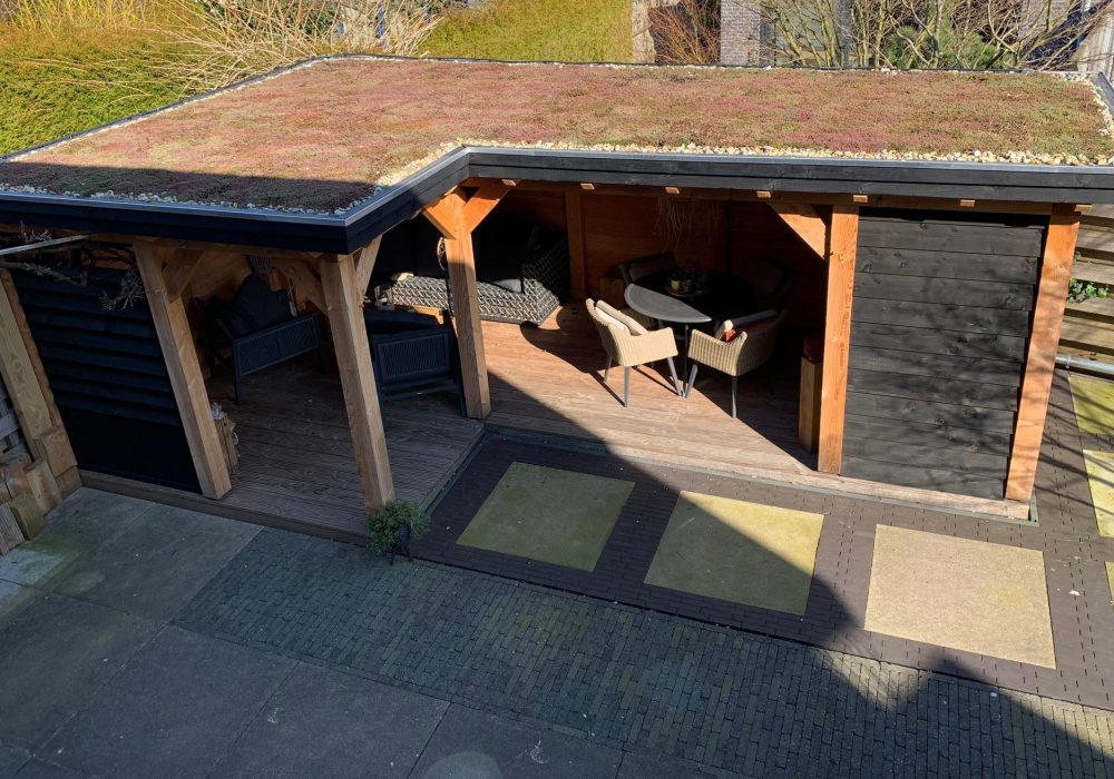 veranda met bestrating